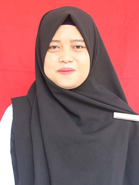Mardiana Zainuddin, S.Pd. (Guru Bahasa Indonesia)